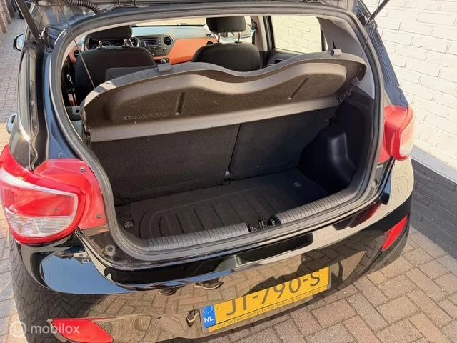 Hoofdafbeelding Hyundai i10