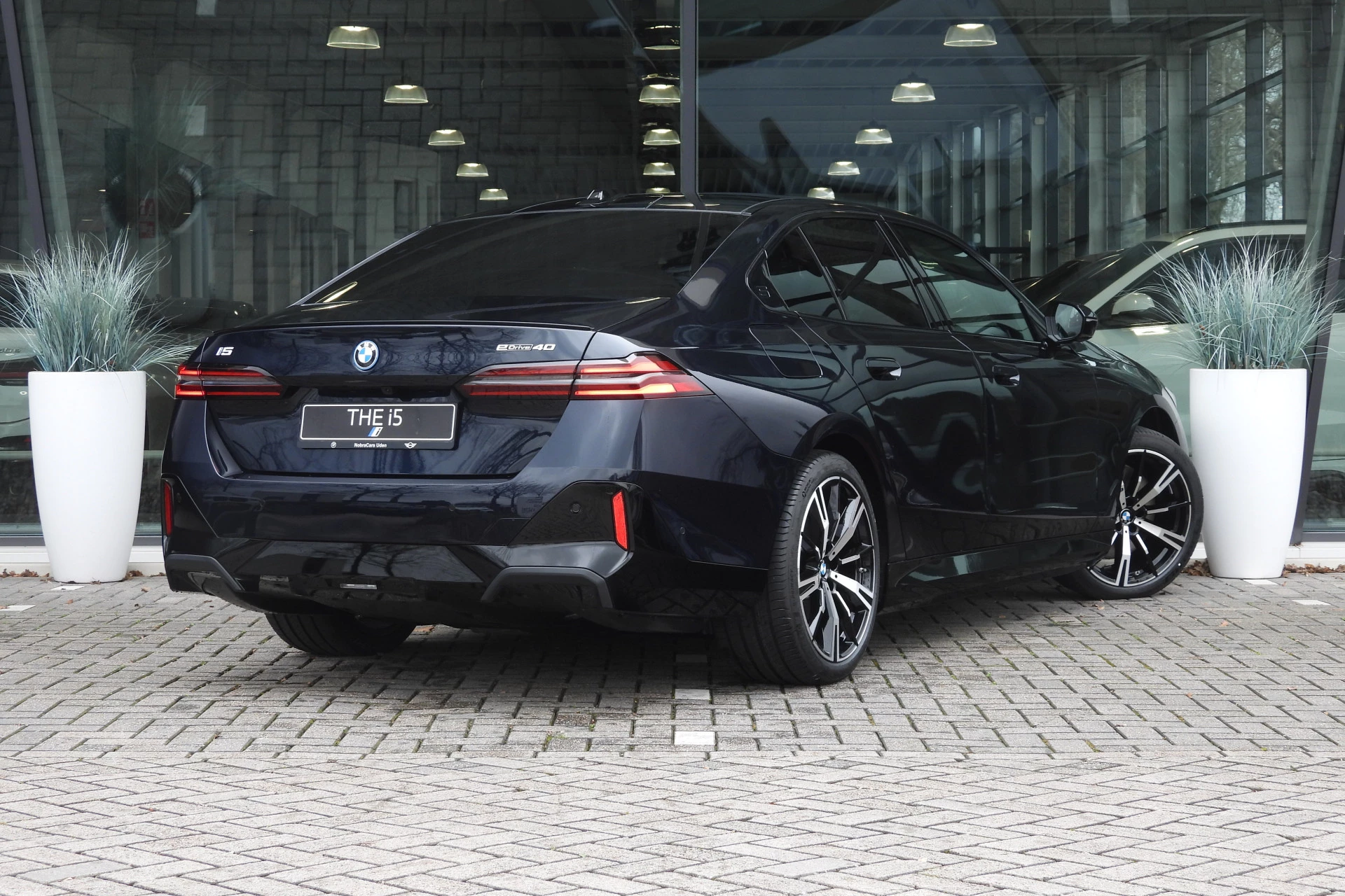 Hoofdafbeelding BMW i5