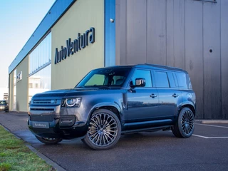 Land Rover Defender 110 2.0 P300e 110 X-Dynamic HSE Trekhaak l Schuif-/kantel Panorama dak l Black Pack l Torque vectoring l Wheelcover l 23 Inch l