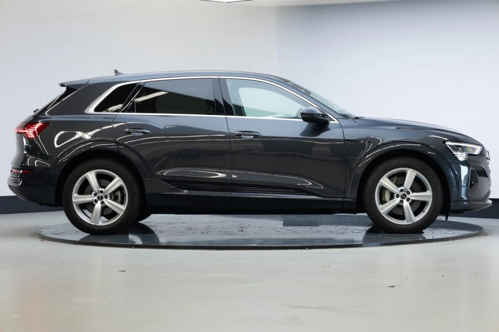 Hoofdafbeelding Audi Q8 e-tron