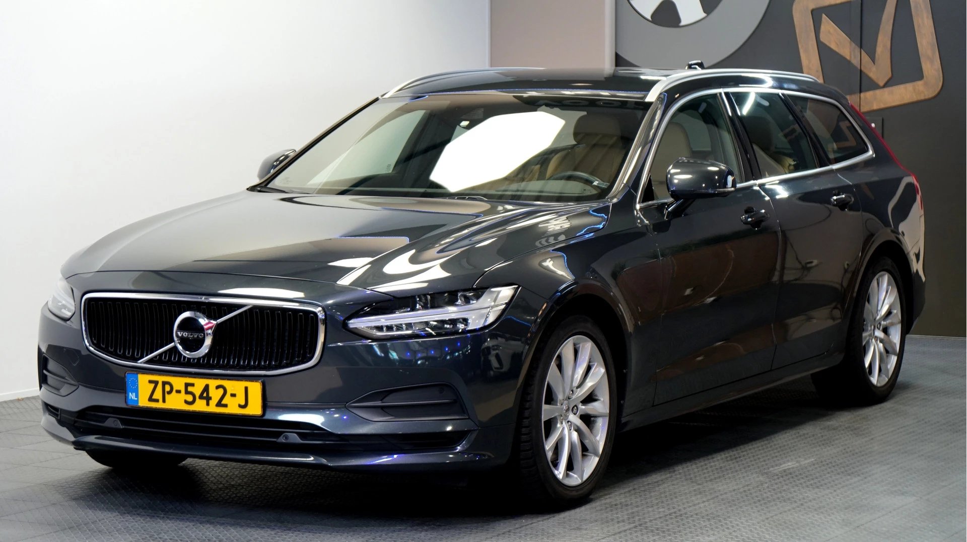 Hoofdafbeelding Volvo V90