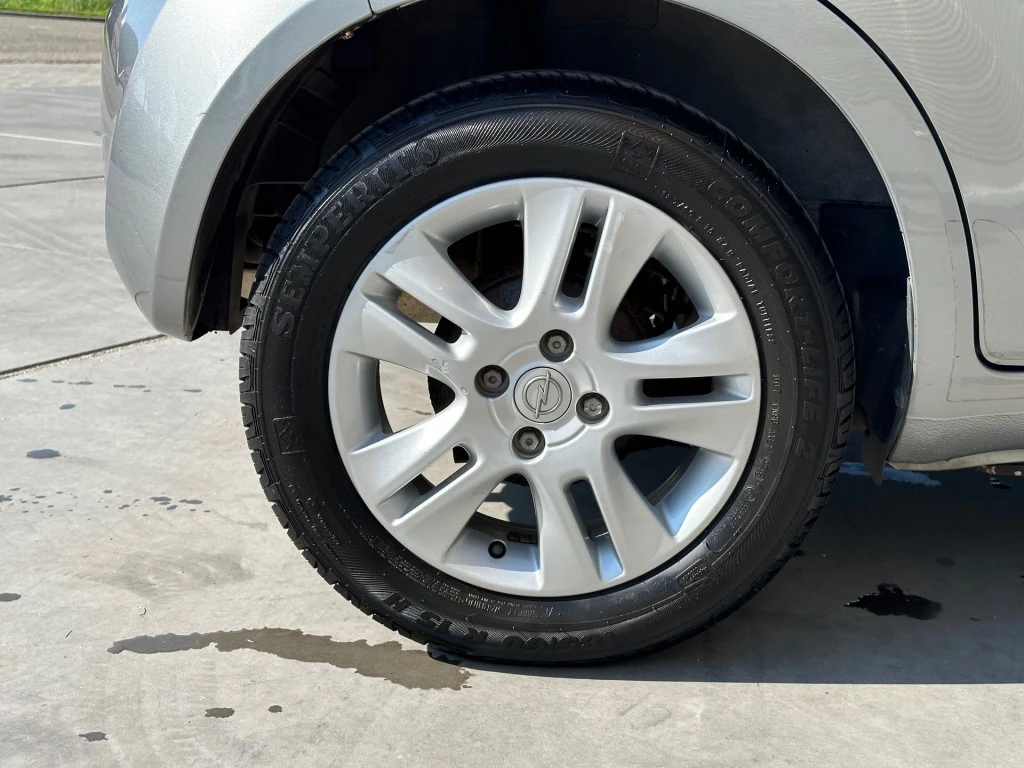 Hoofdafbeelding Opel Agila