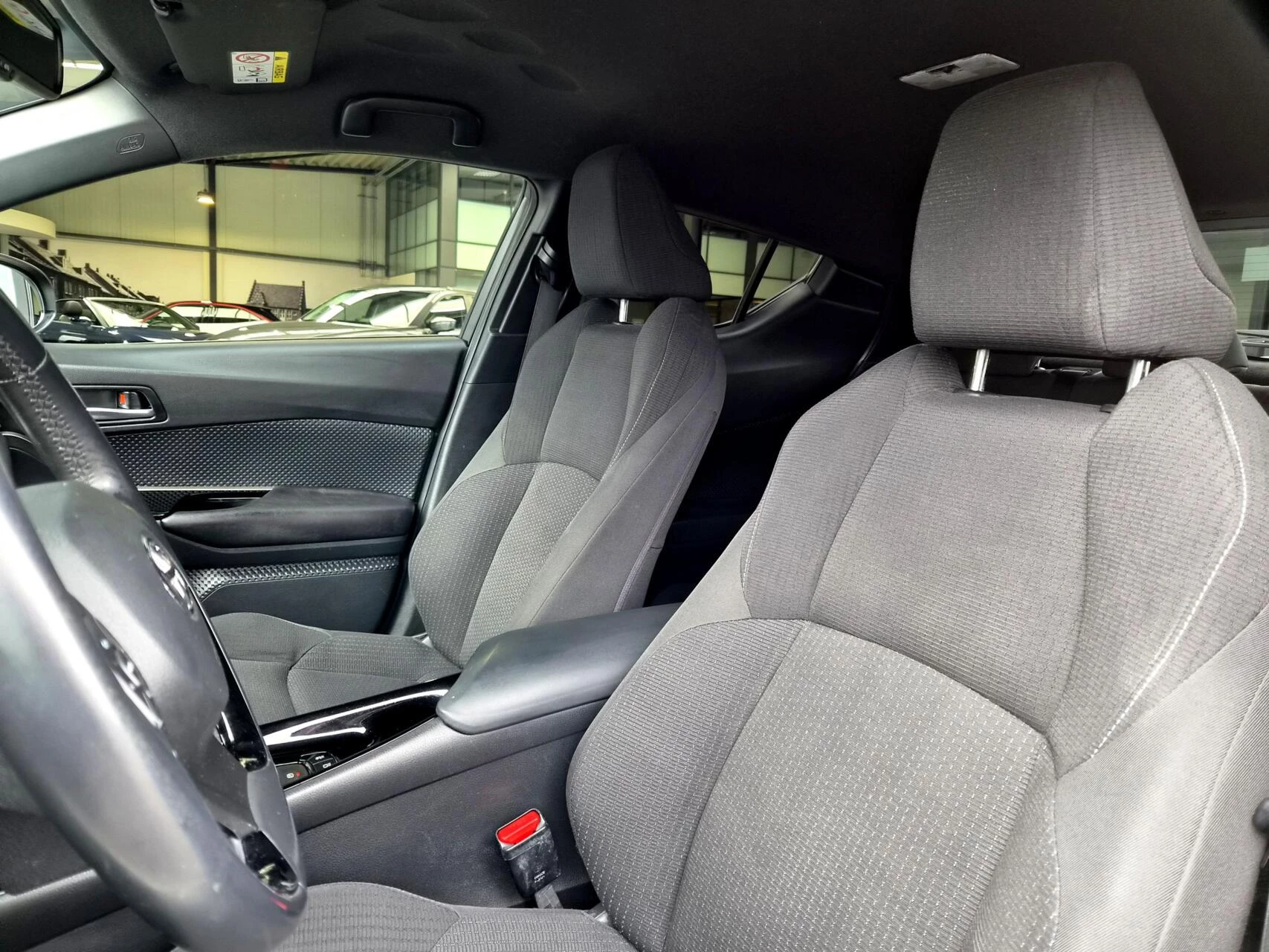 Hoofdafbeelding Toyota C-HR