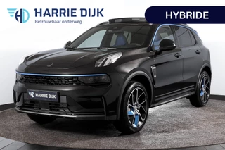 Lynk & Co 01 1.5 PHEV 261PK MY23  | Donkere hemel | 360 Camera | 7.4 kWh Boordlader| S/K-panodak | Adapt. Cruise | Memory | Elek. klep | LM 20" | 7065