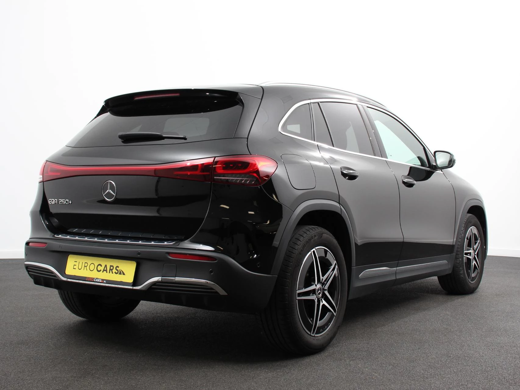 Hoofdafbeelding Mercedes-Benz EQA