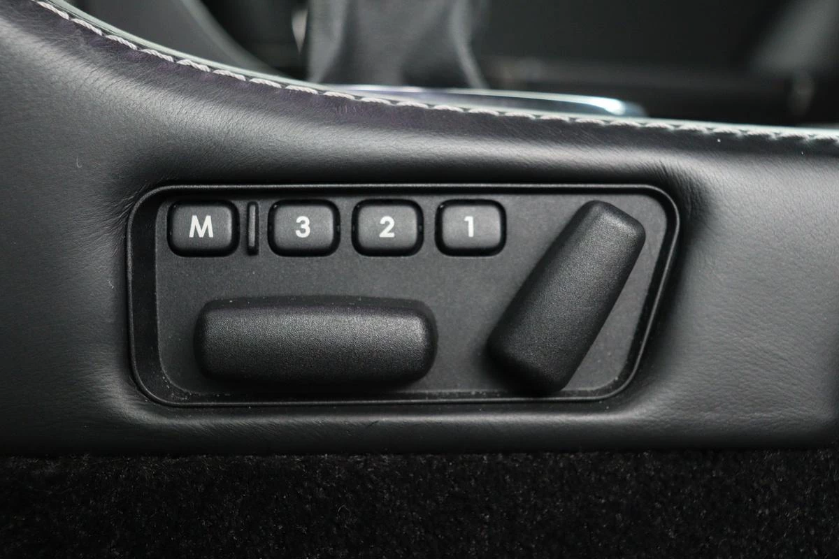 Hoofdafbeelding Aston Martin V12 Vantage