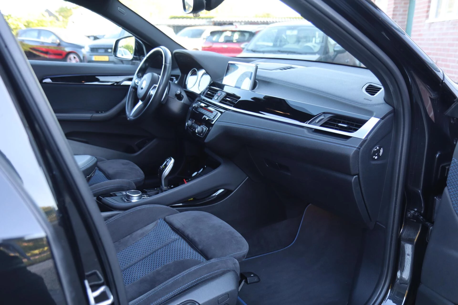 Hoofdafbeelding BMW X2