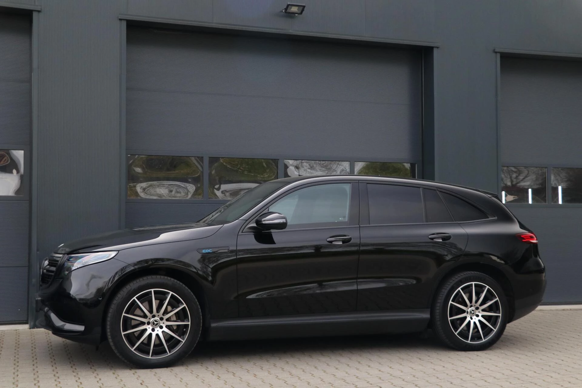 Hoofdafbeelding Mercedes-Benz EQC