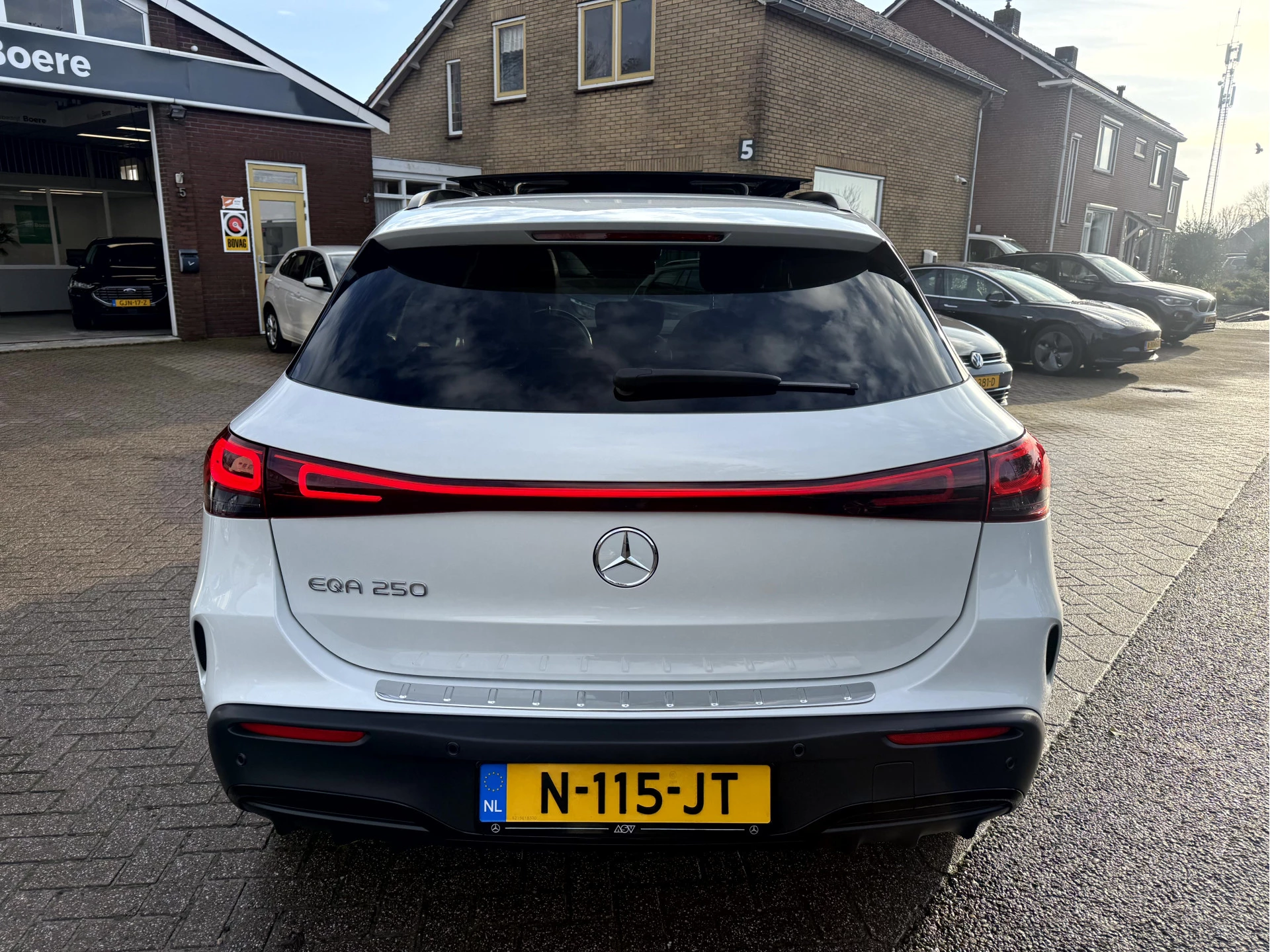 Hoofdafbeelding Mercedes-Benz EQA