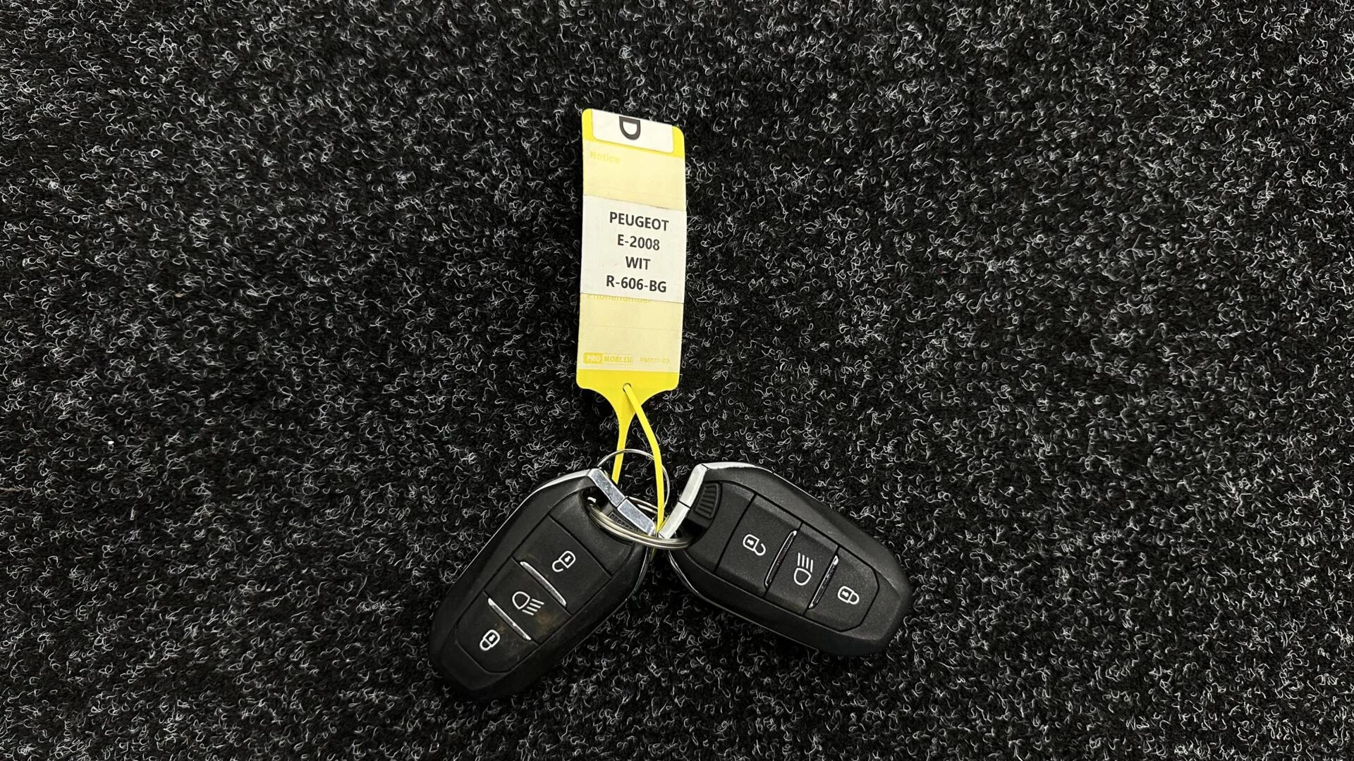 Hoofdafbeelding Peugeot e-2008