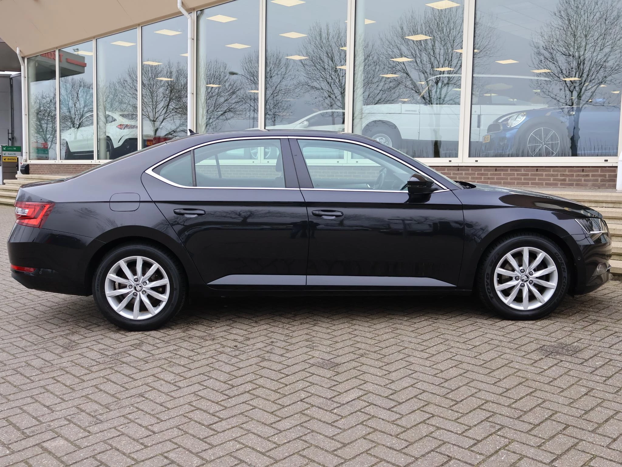 Hoofdafbeelding Škoda Superb