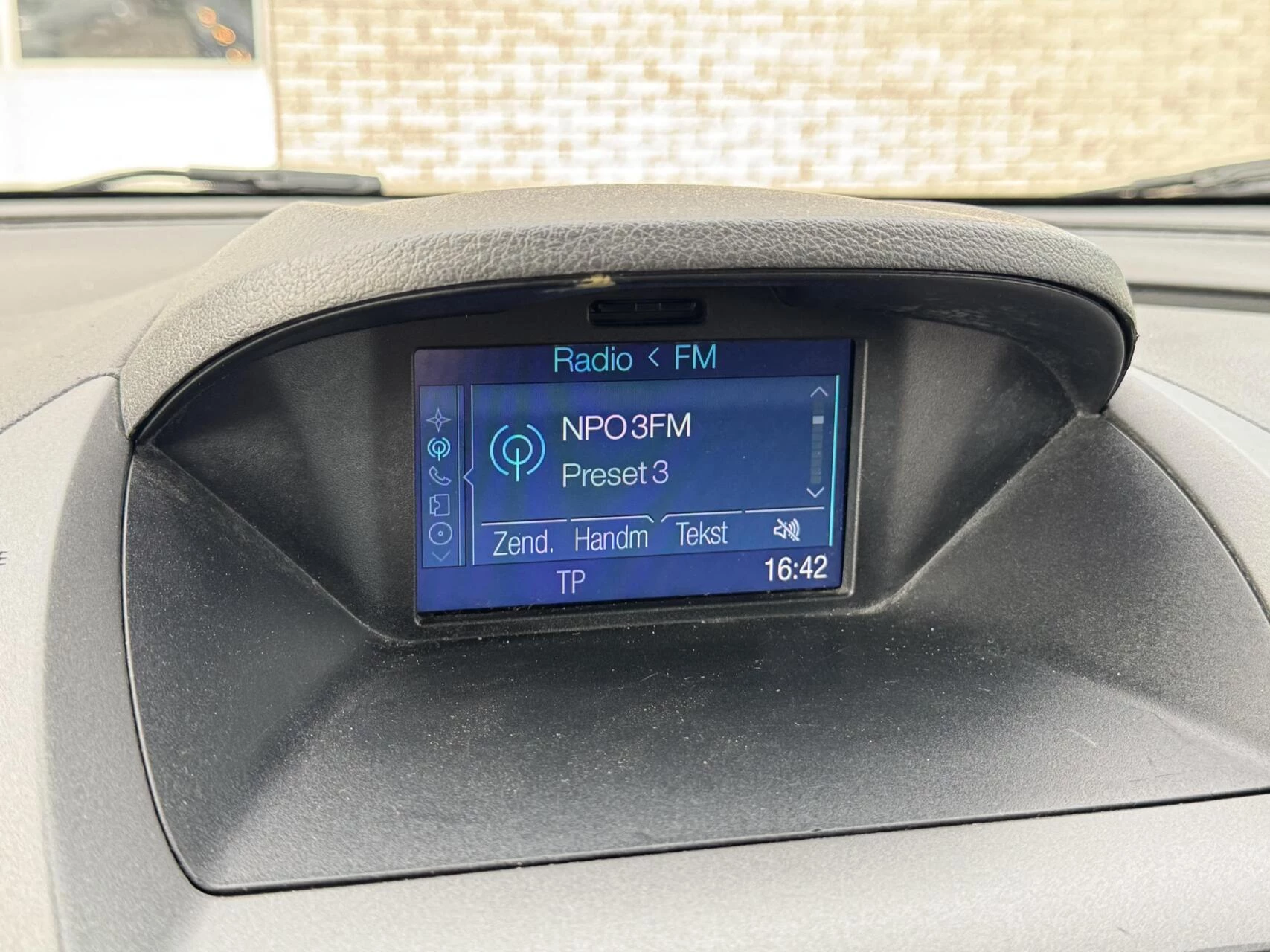 Hoofdafbeelding Ford Transit Courier