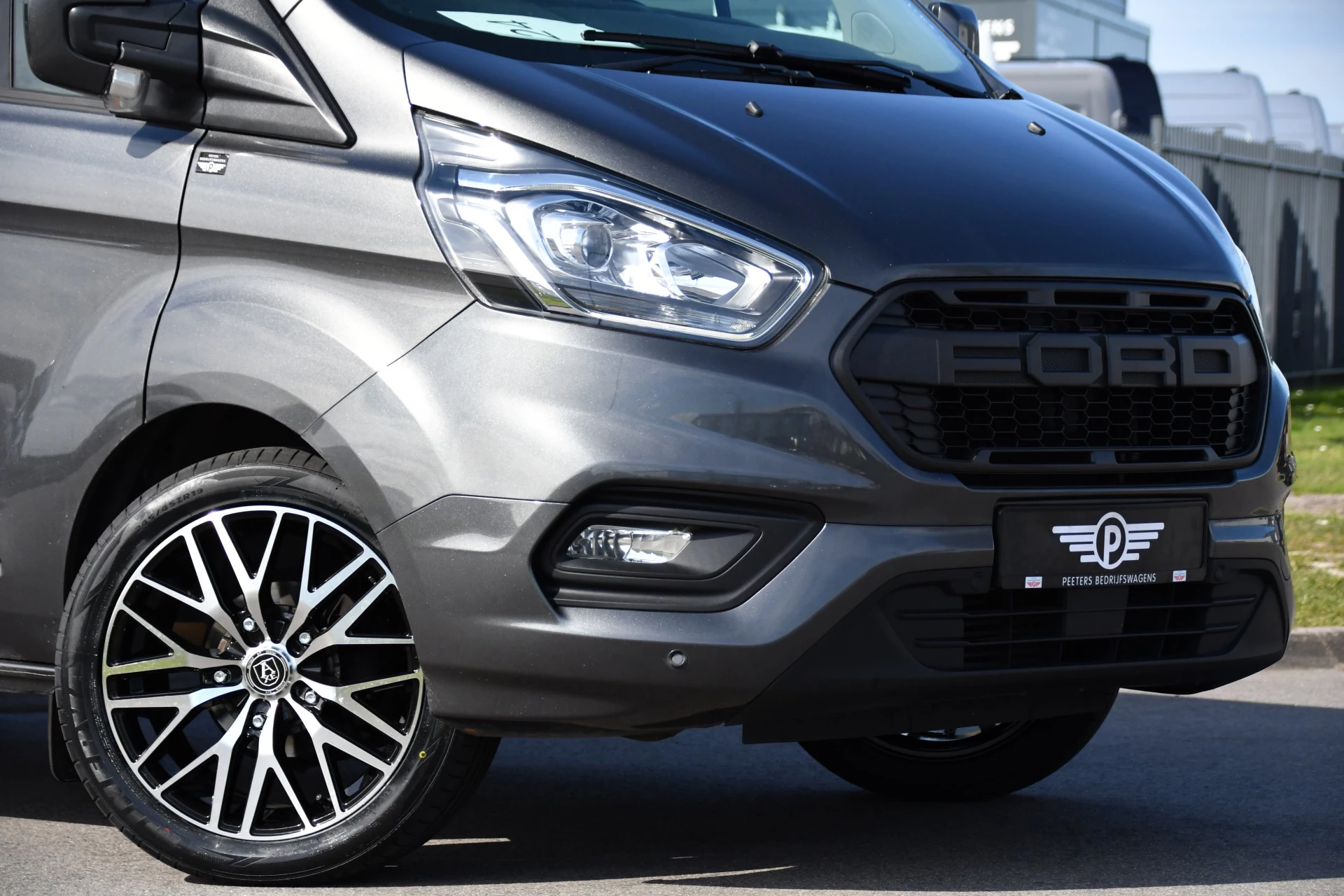 Hoofdafbeelding Ford Transit Custom