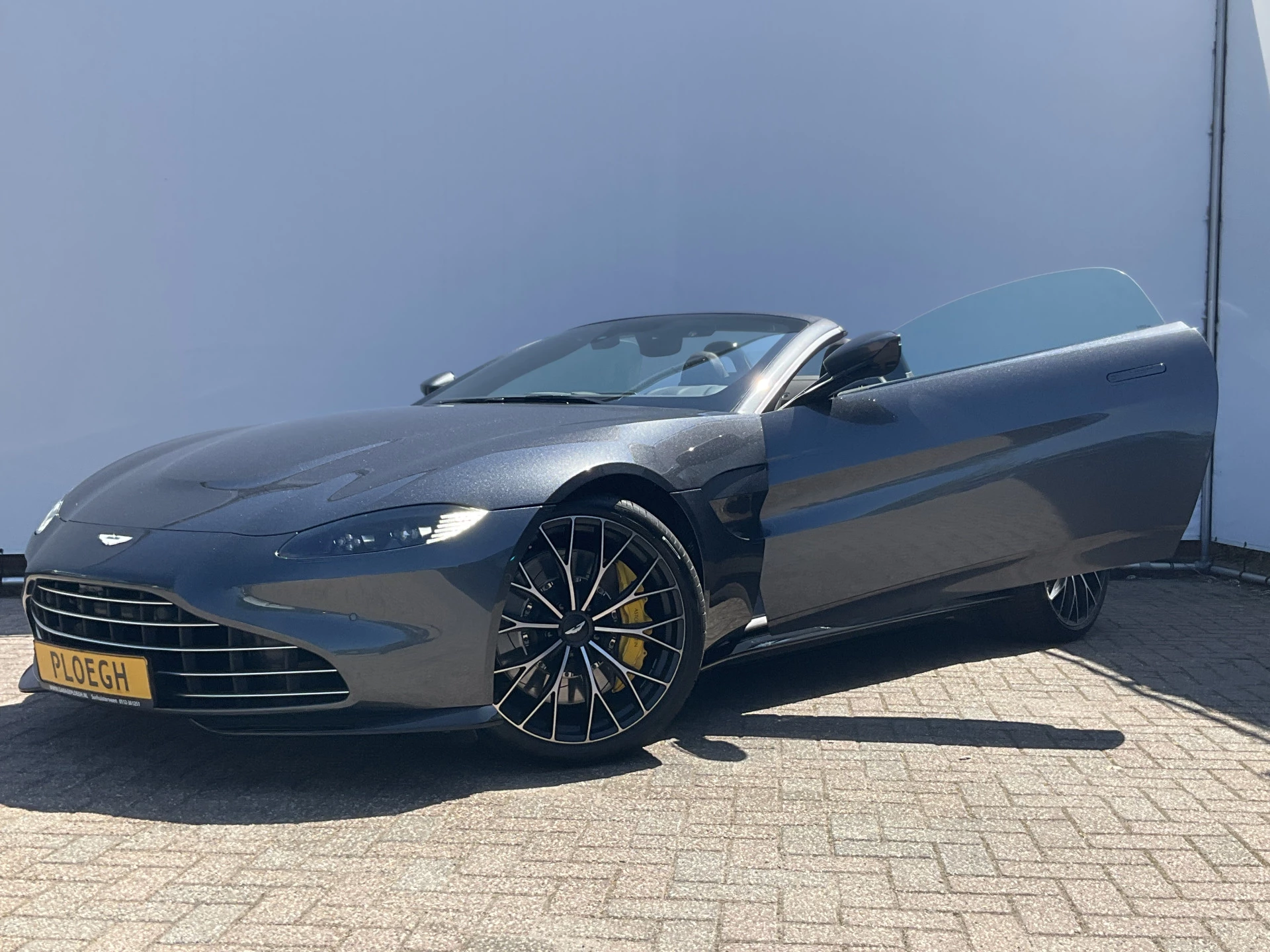 Hoofdafbeelding Aston Martin V8 Vantage