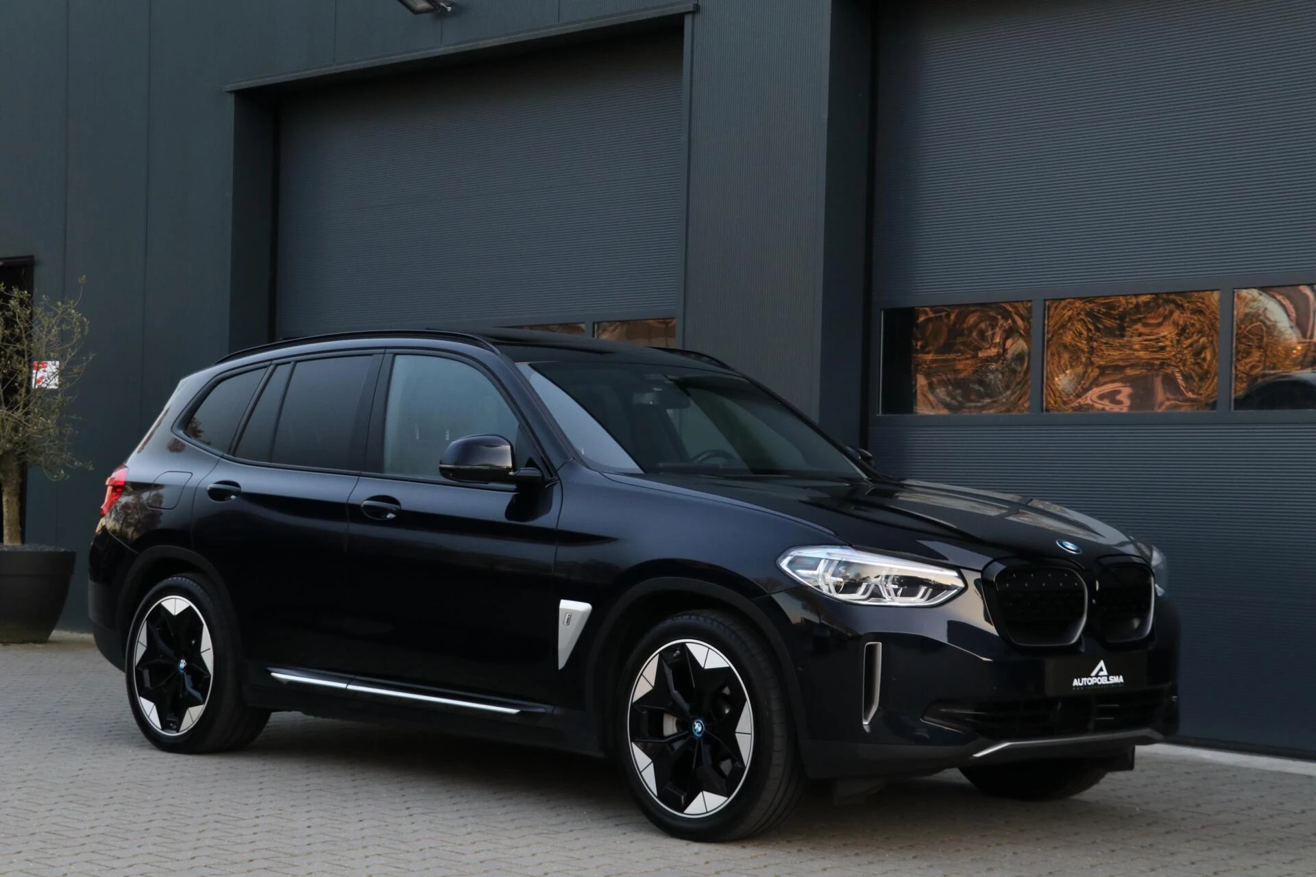 Hoofdafbeelding BMW iX3