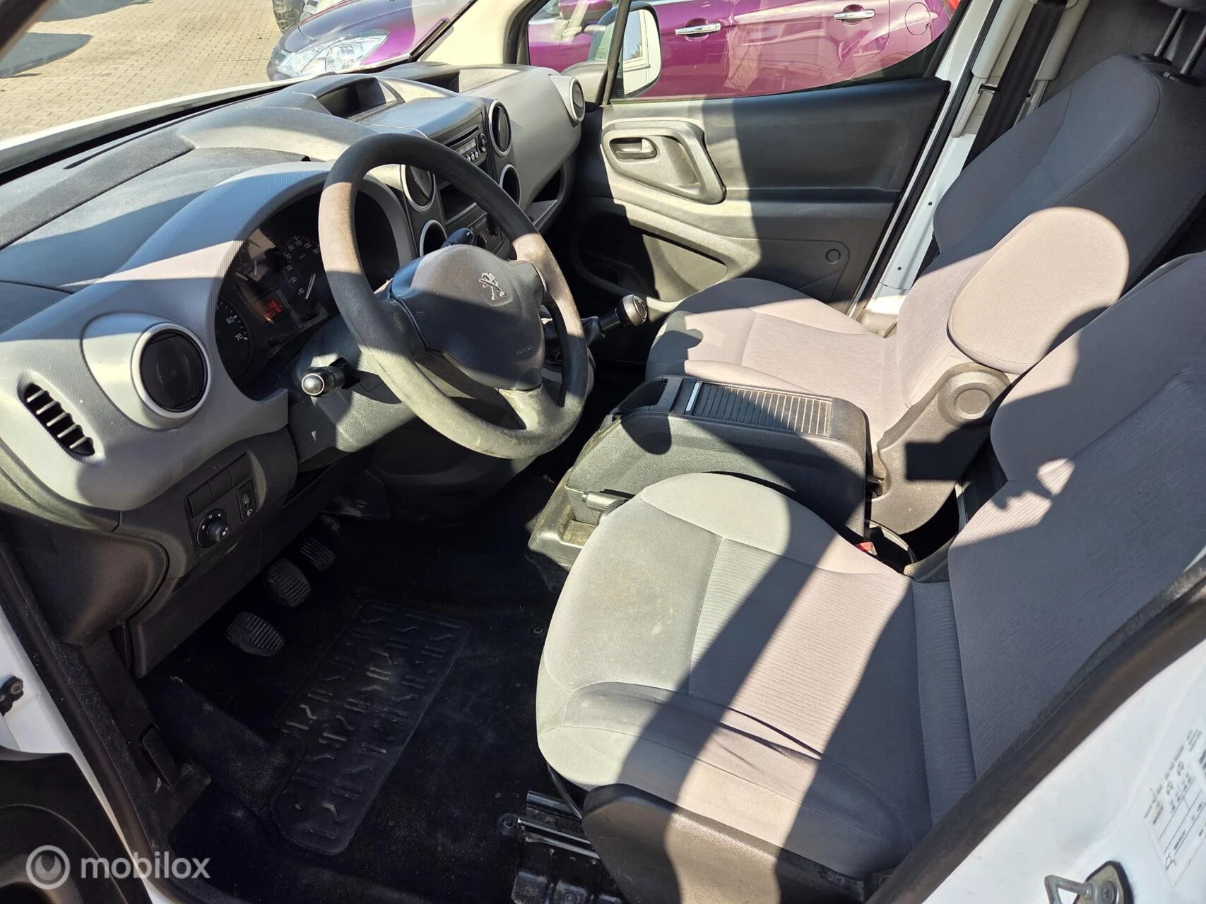 Hoofdafbeelding Peugeot Partner