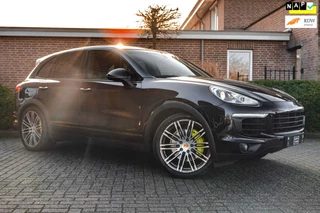 Porsche Cayenne 3.0 S E-Hybrid 416 PK Luchtvering Leder Camera Bose LED 21''