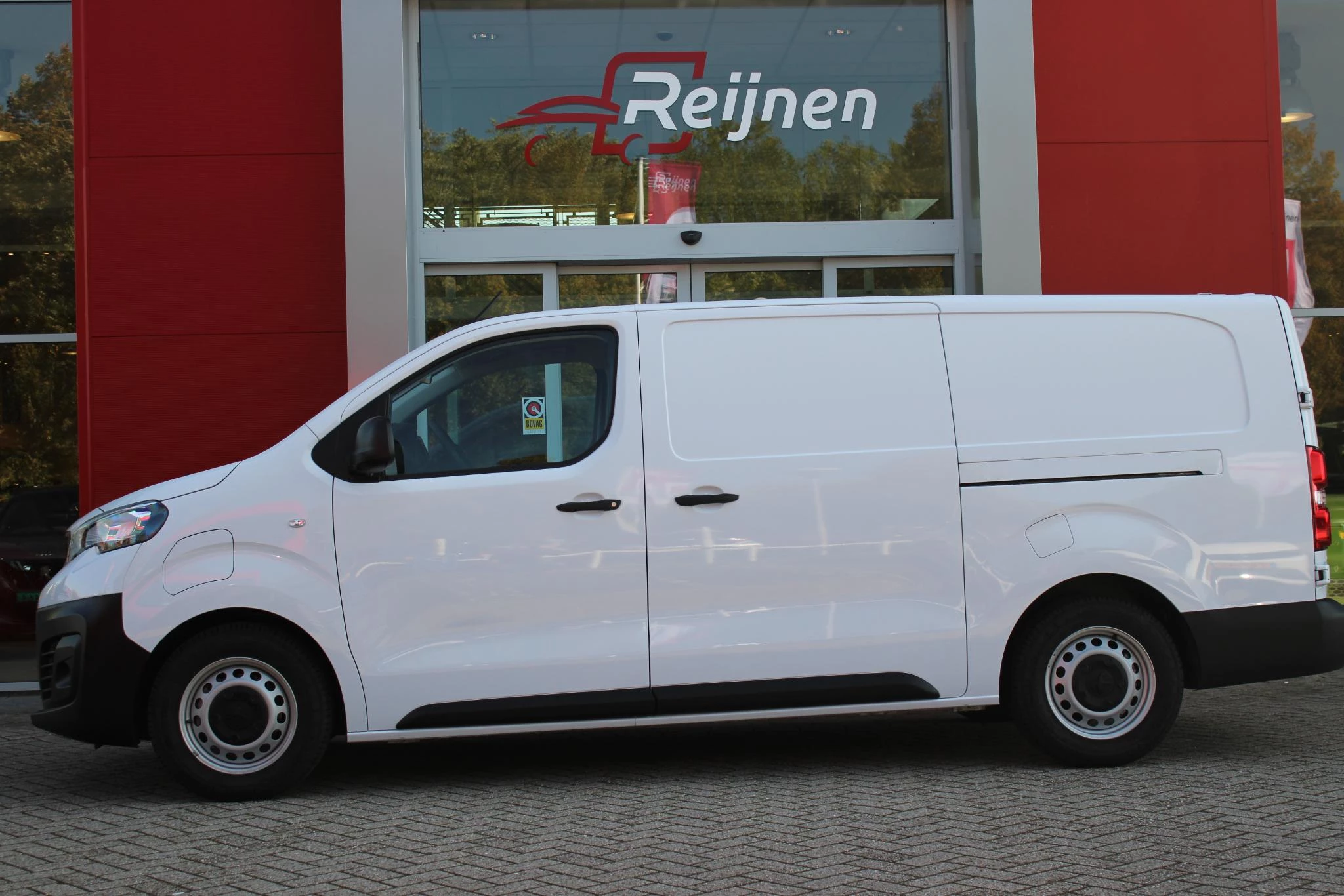 Hoofdafbeelding Peugeot e-Expert