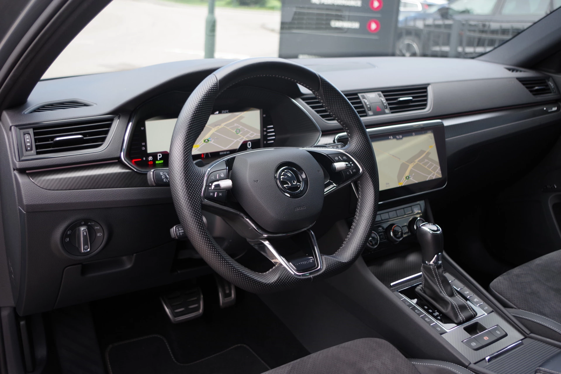 Hoofdafbeelding Škoda Superb
