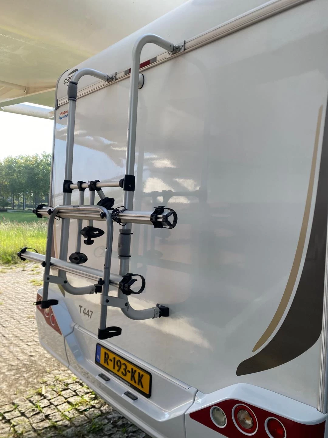 Hoofdafbeelding Carado T447