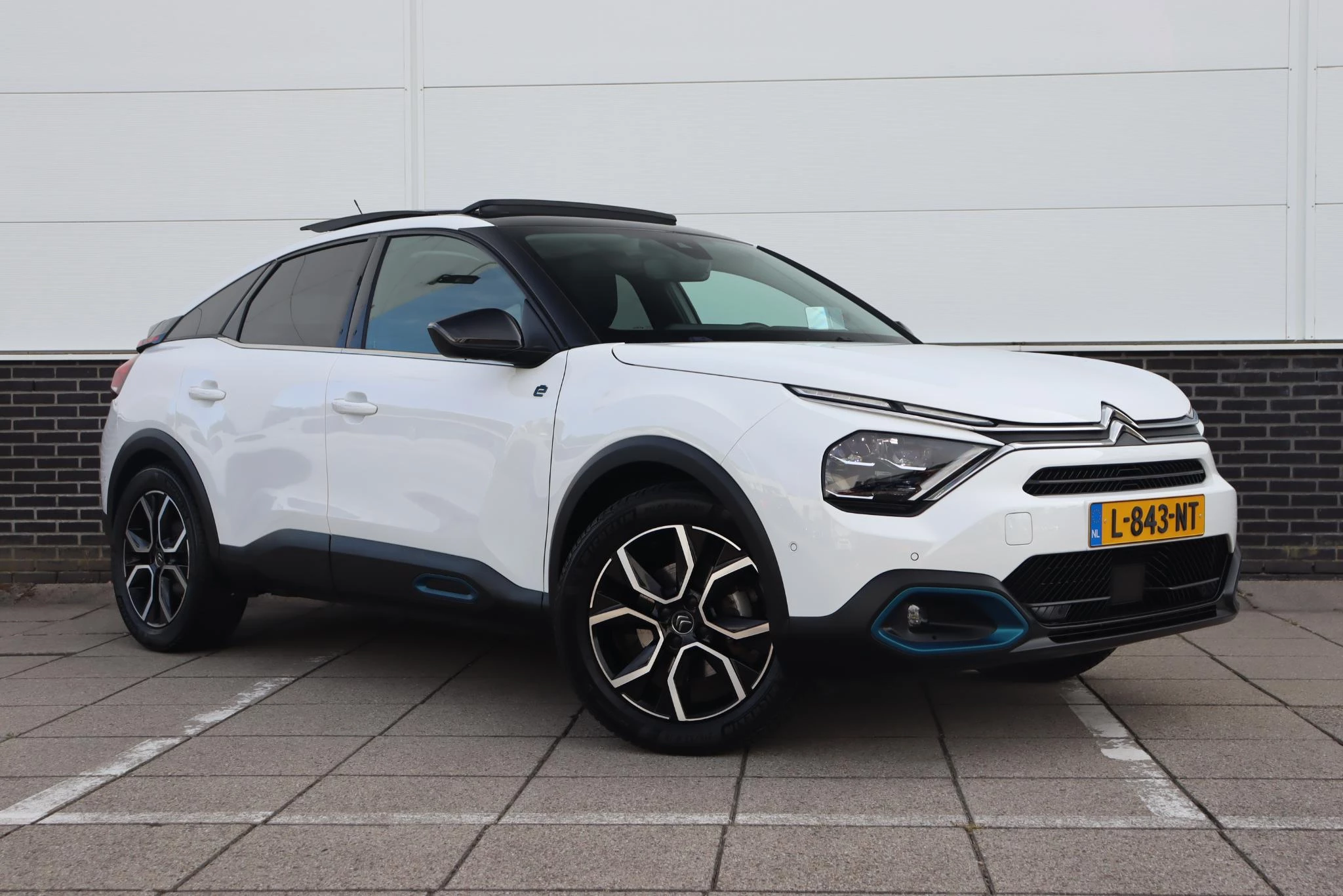 Hoofdafbeelding Citroën ë-C4