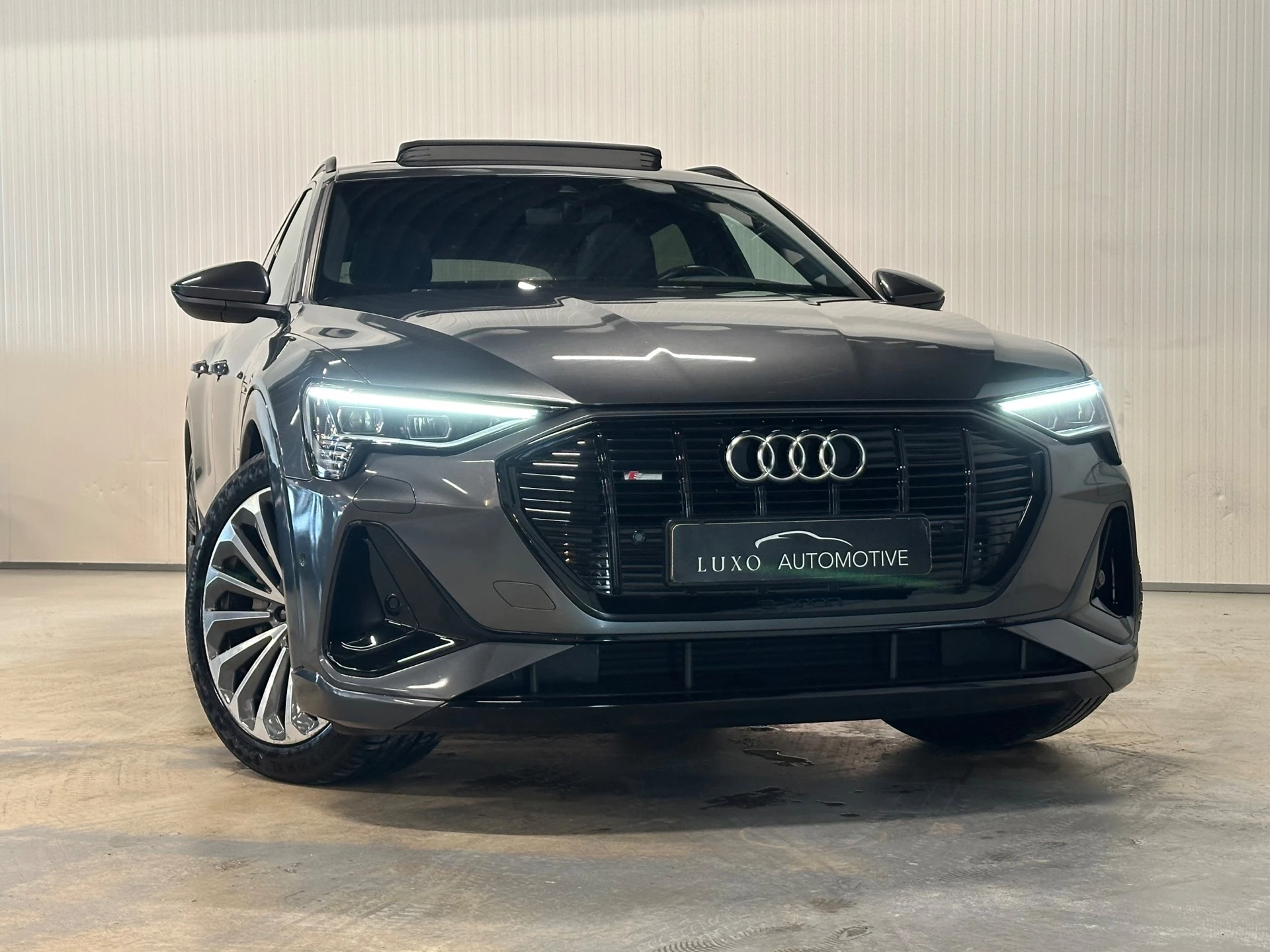 Hoofdafbeelding Audi e-tron
