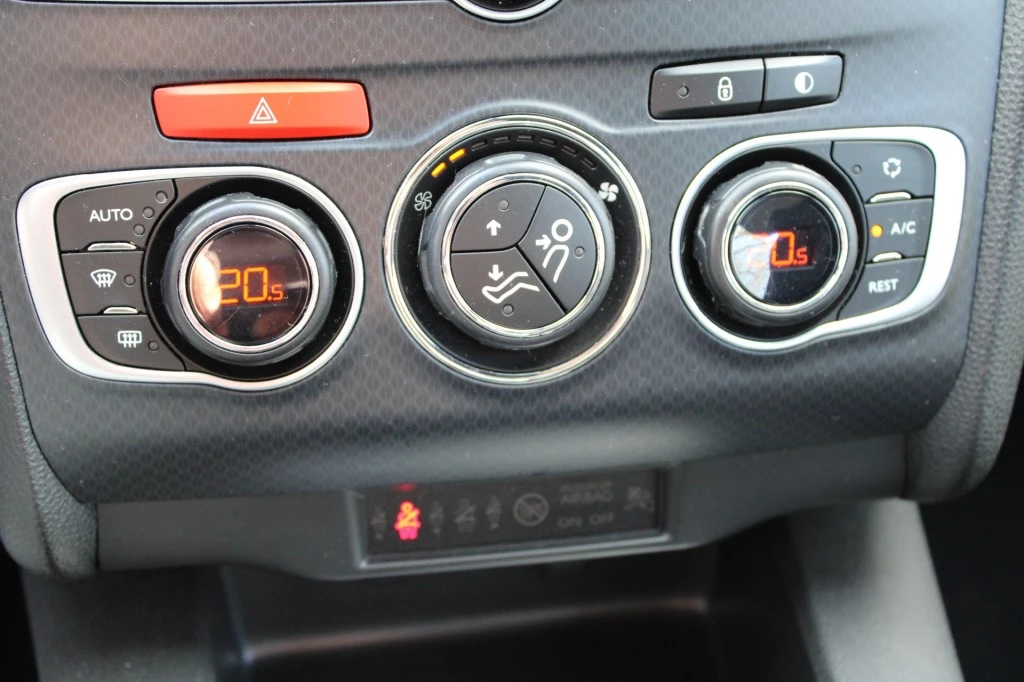 Hoofdafbeelding DS DS 4