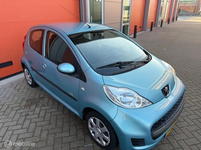 Hoofdafbeelding Peugeot 107