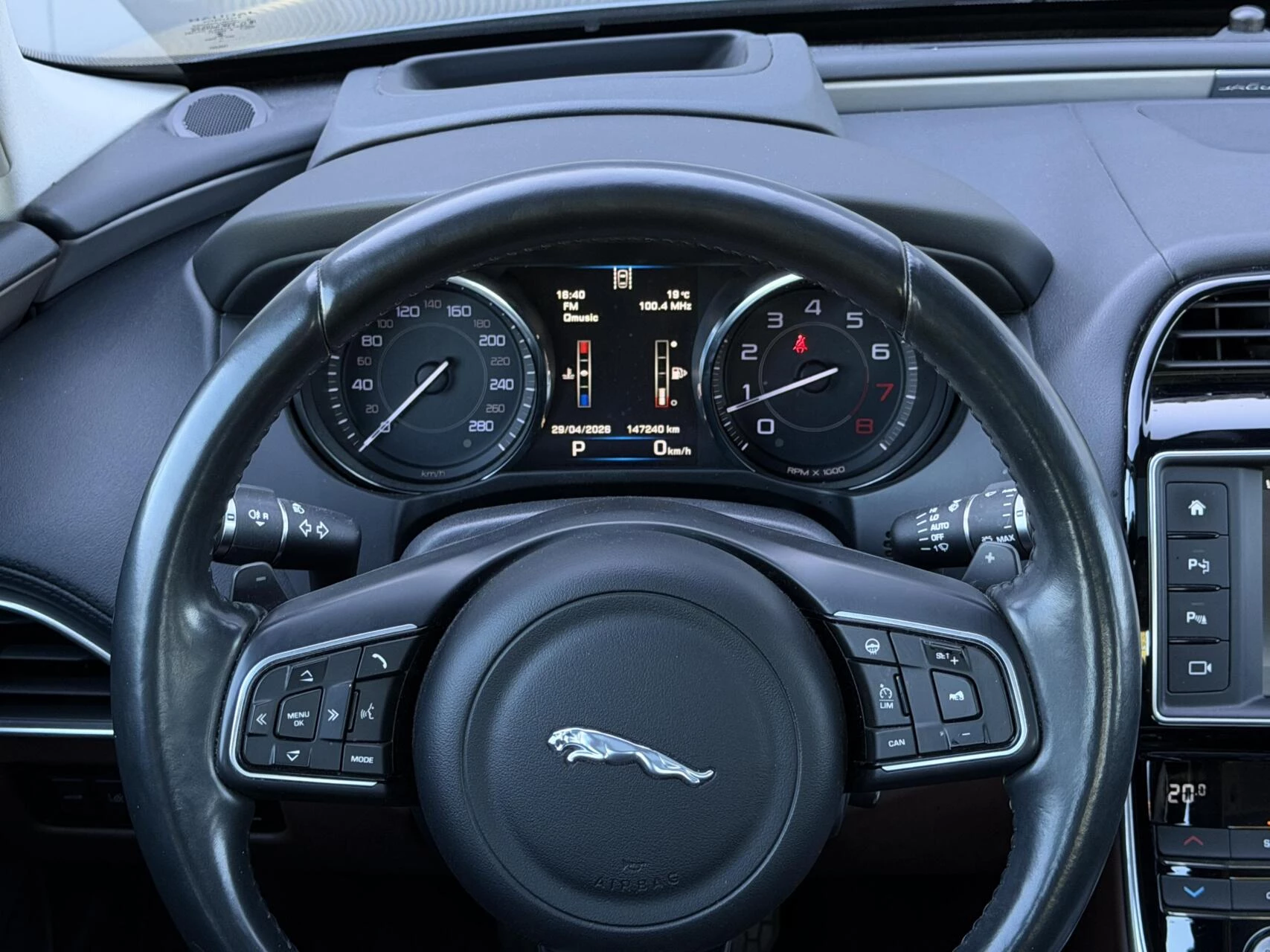 Hoofdafbeelding Jaguar XE