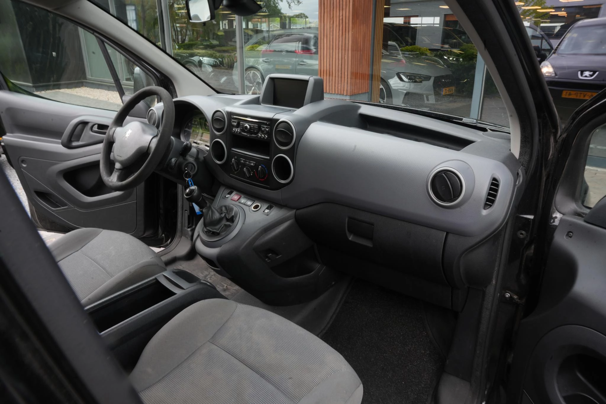 Hoofdafbeelding Peugeot Partner
