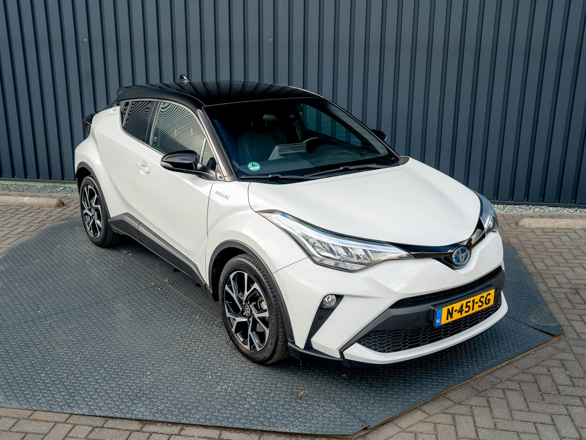 Hoofdafbeelding Toyota C-HR