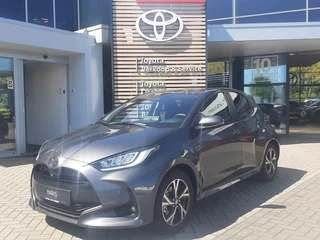Toyota Yaris 1.5 Hybrid 115 Dynamic NIEUW DIRECT LEVERBAAR OP VOORAAD CARPLAY/ ANDROID KEYLESS ENTRY LICHTMETAAL GETINT GLAS