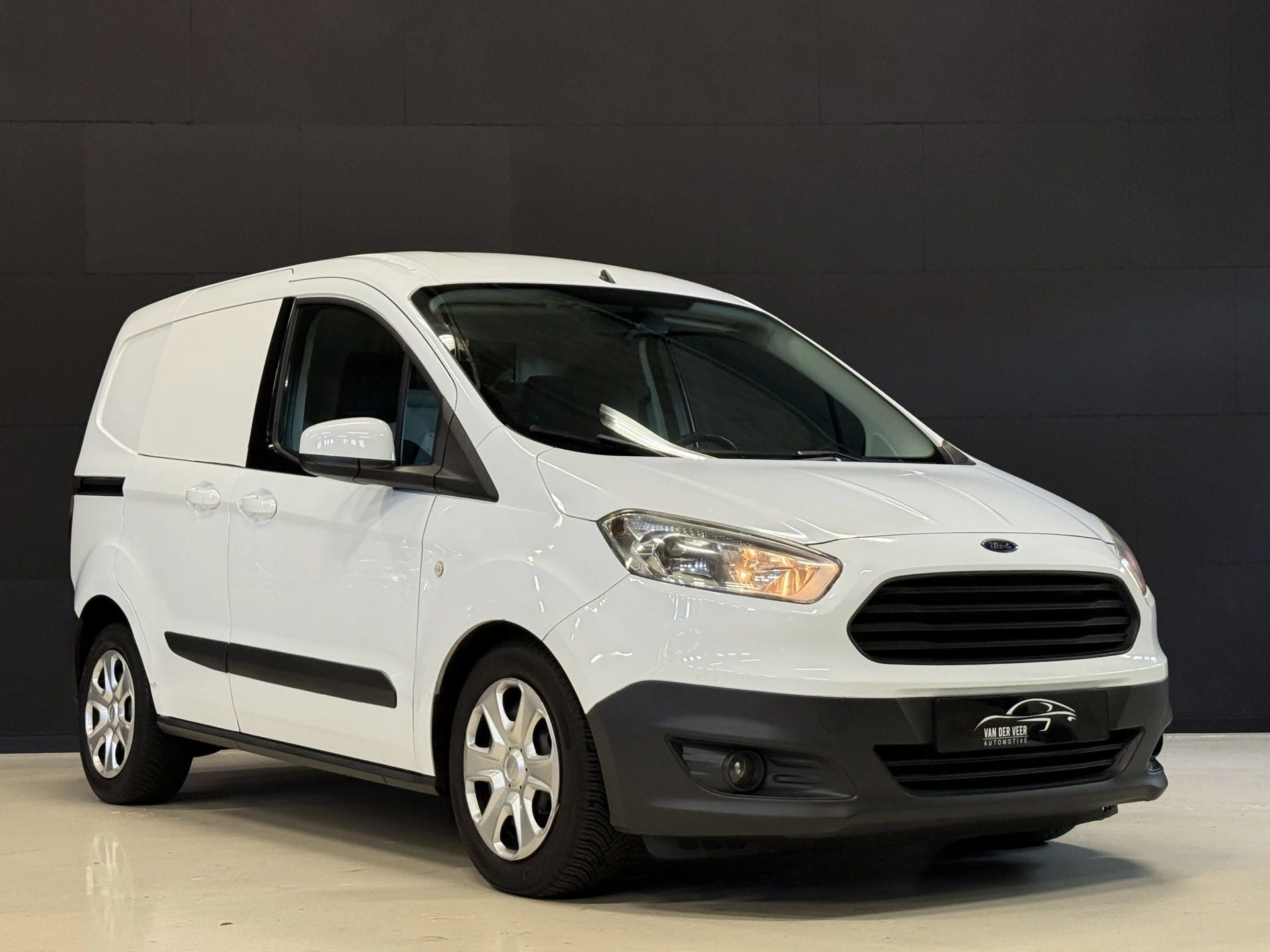 Hoofdafbeelding Ford Transit Courier