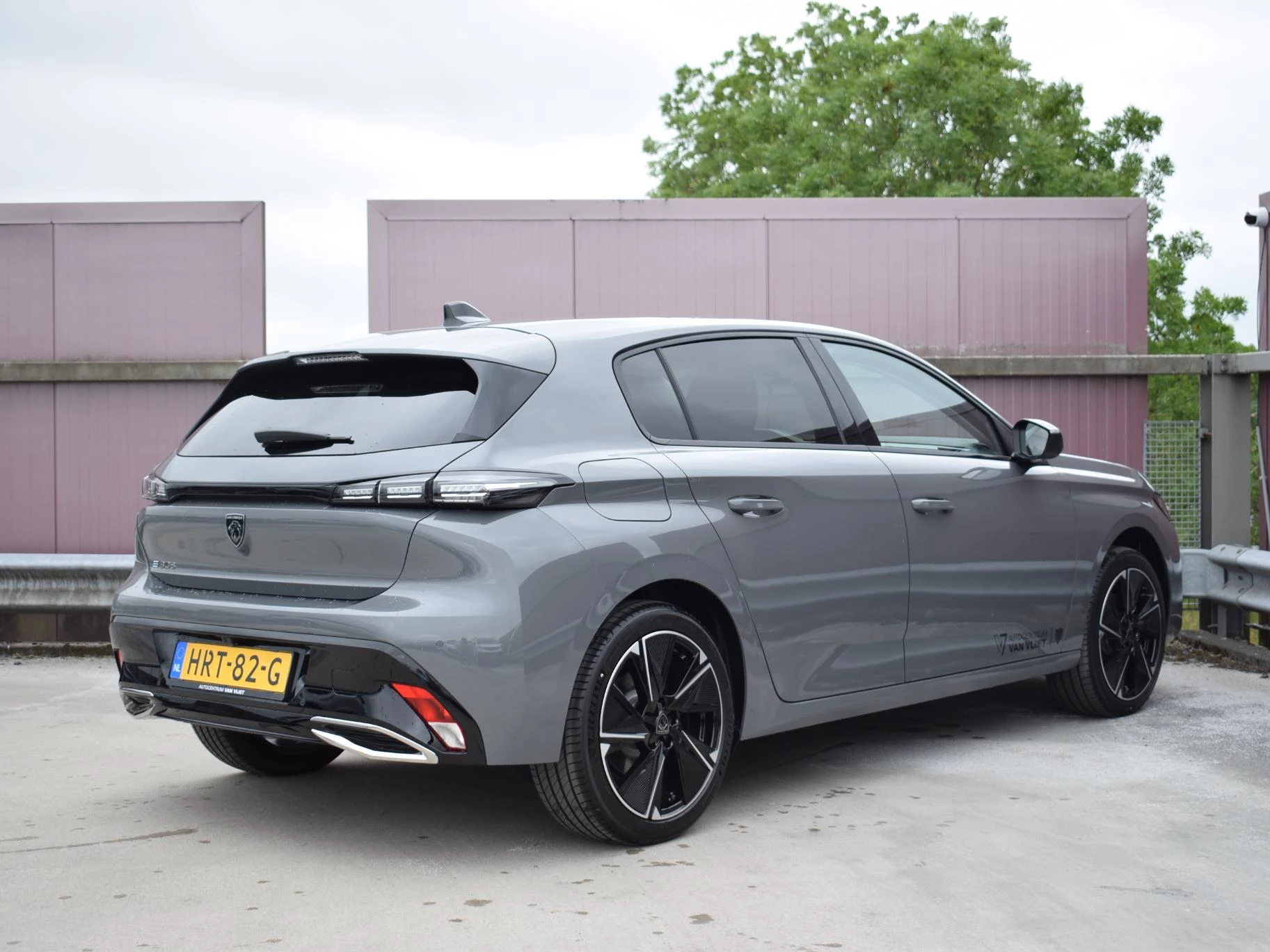 Hoofdafbeelding Peugeot e-308