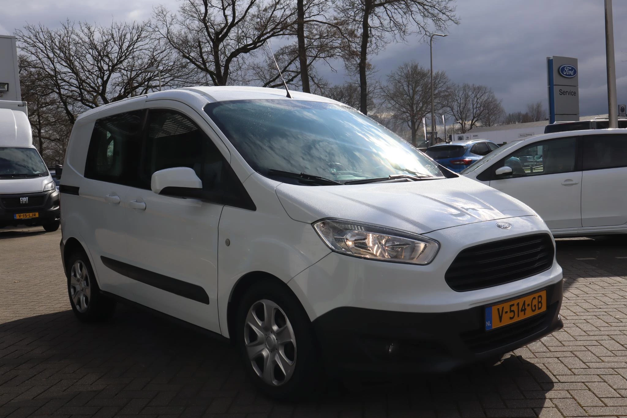 Hoofdafbeelding Ford Transit Courier