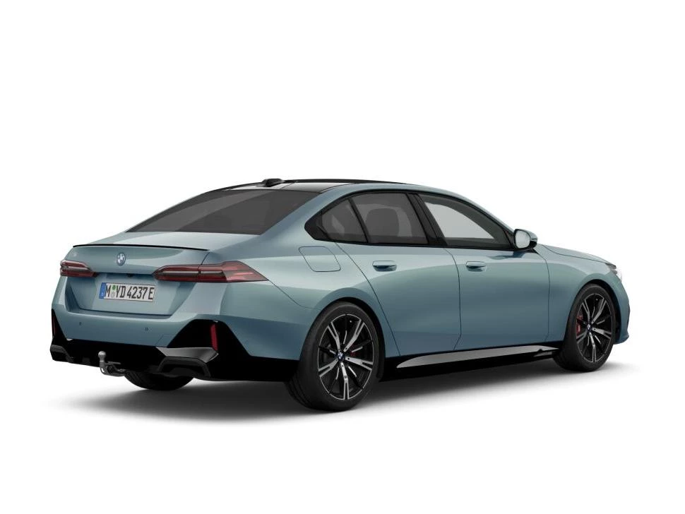 Hoofdafbeelding BMW i5