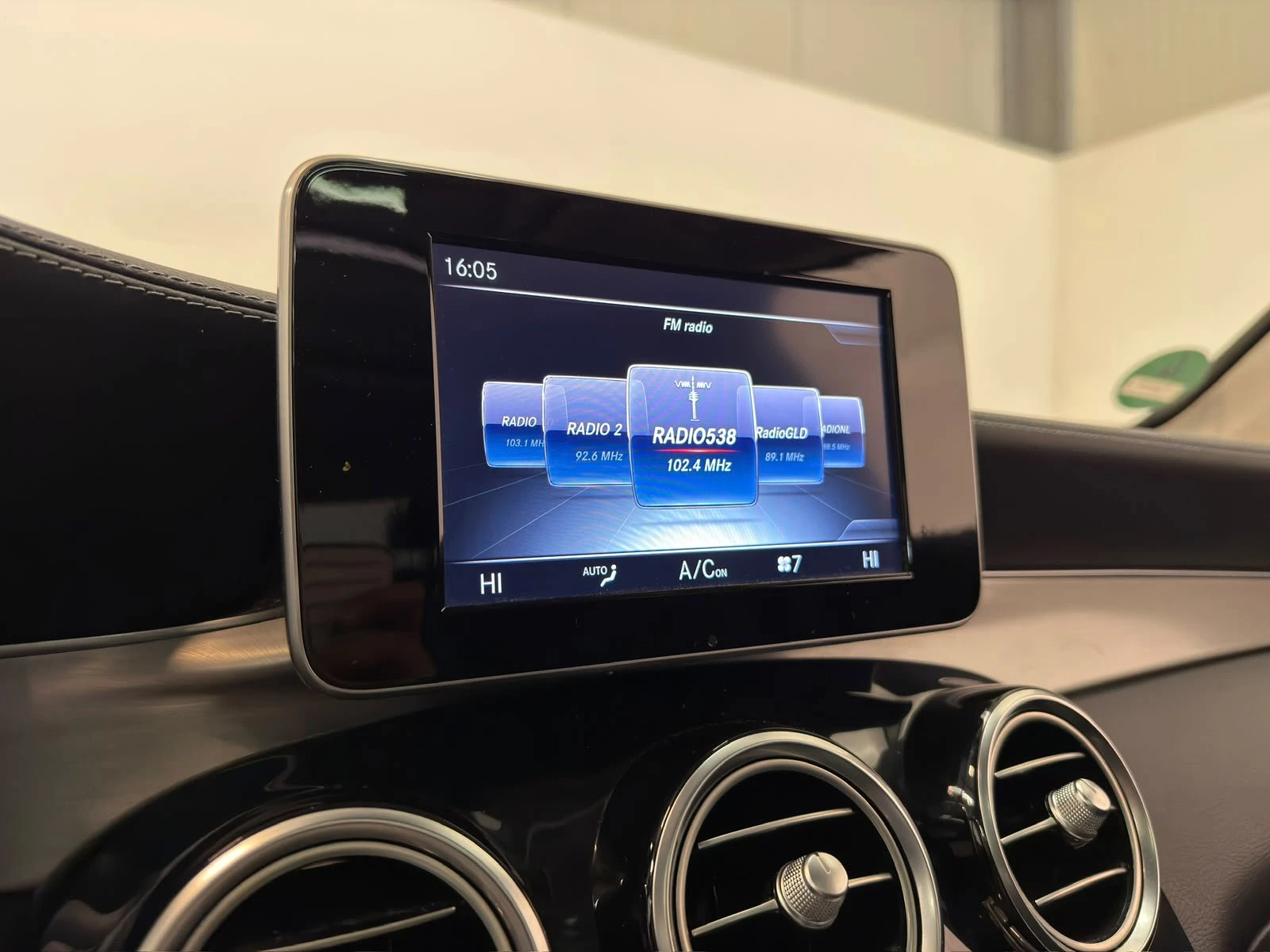 Hoofdafbeelding Mercedes-Benz GLC
