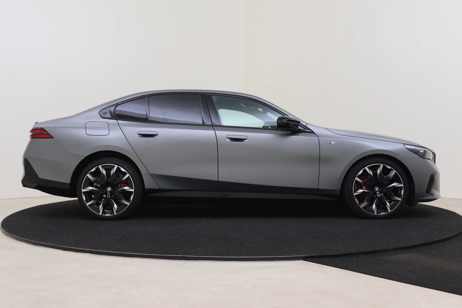 Hoofdafbeelding BMW i5