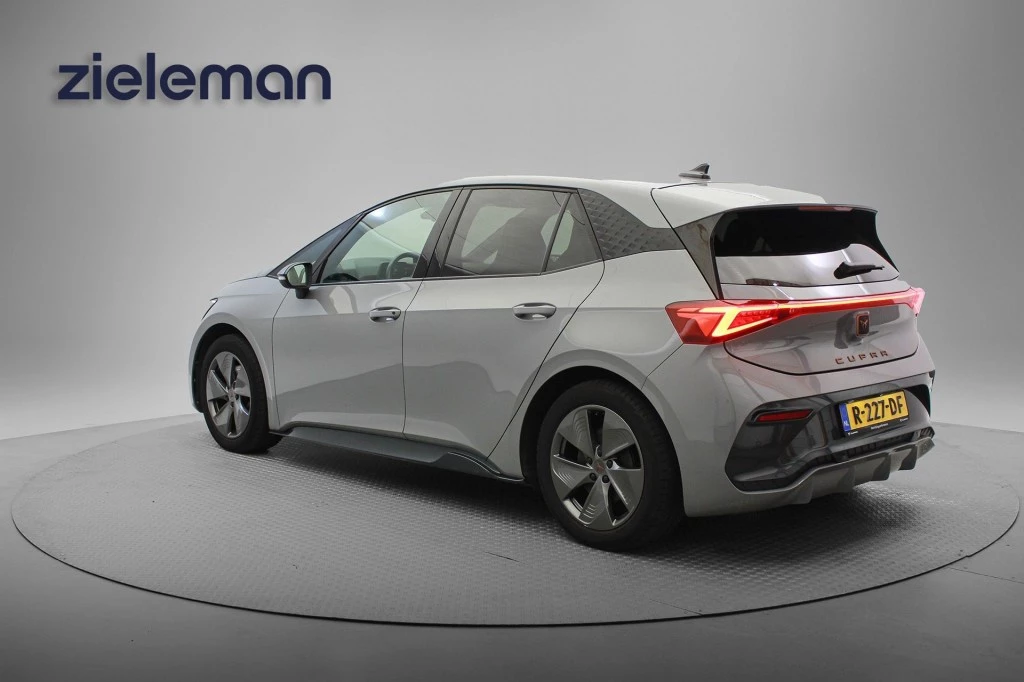 Hoofdafbeelding CUPRA Born