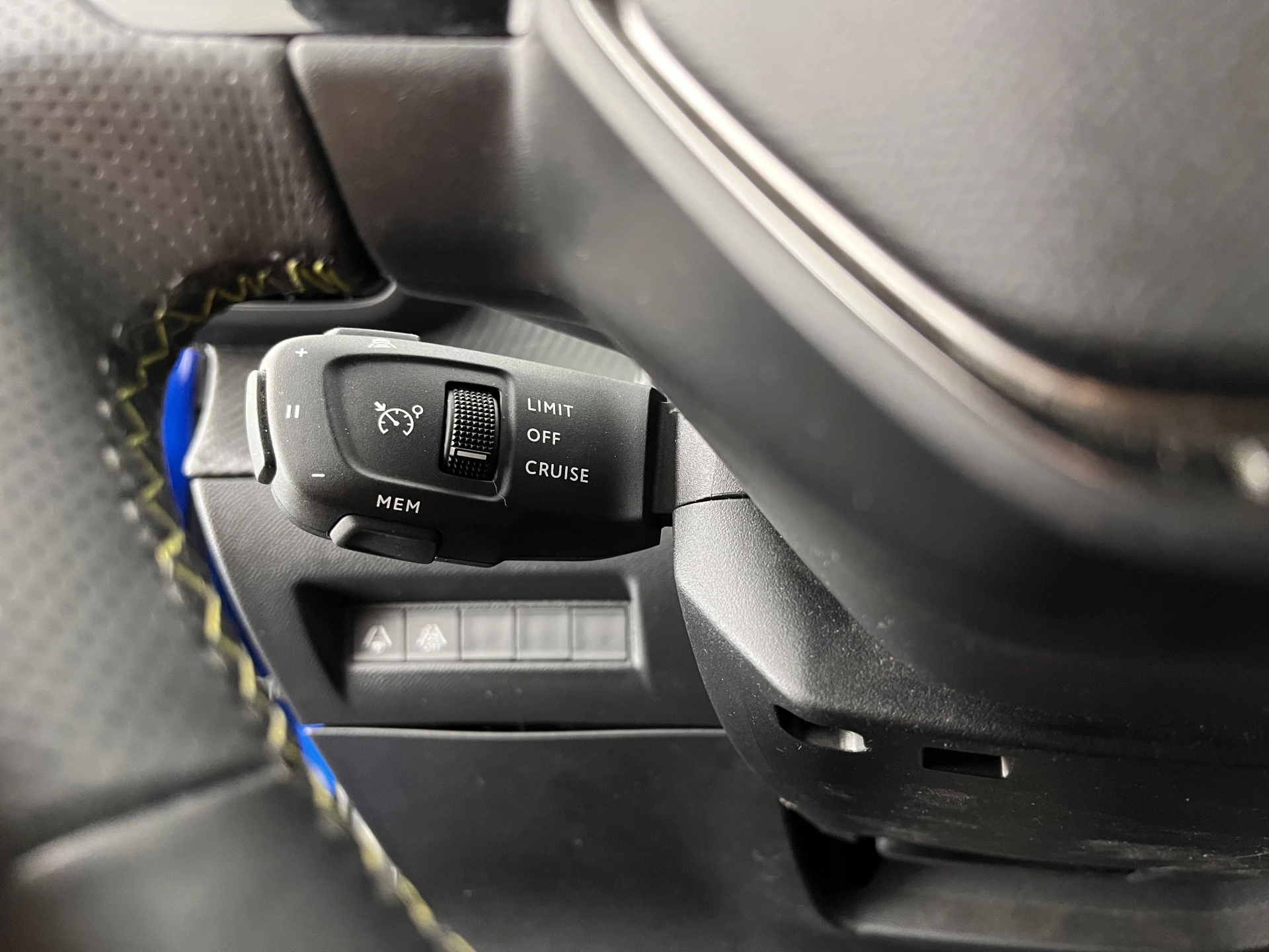Hoofdafbeelding Peugeot e-208