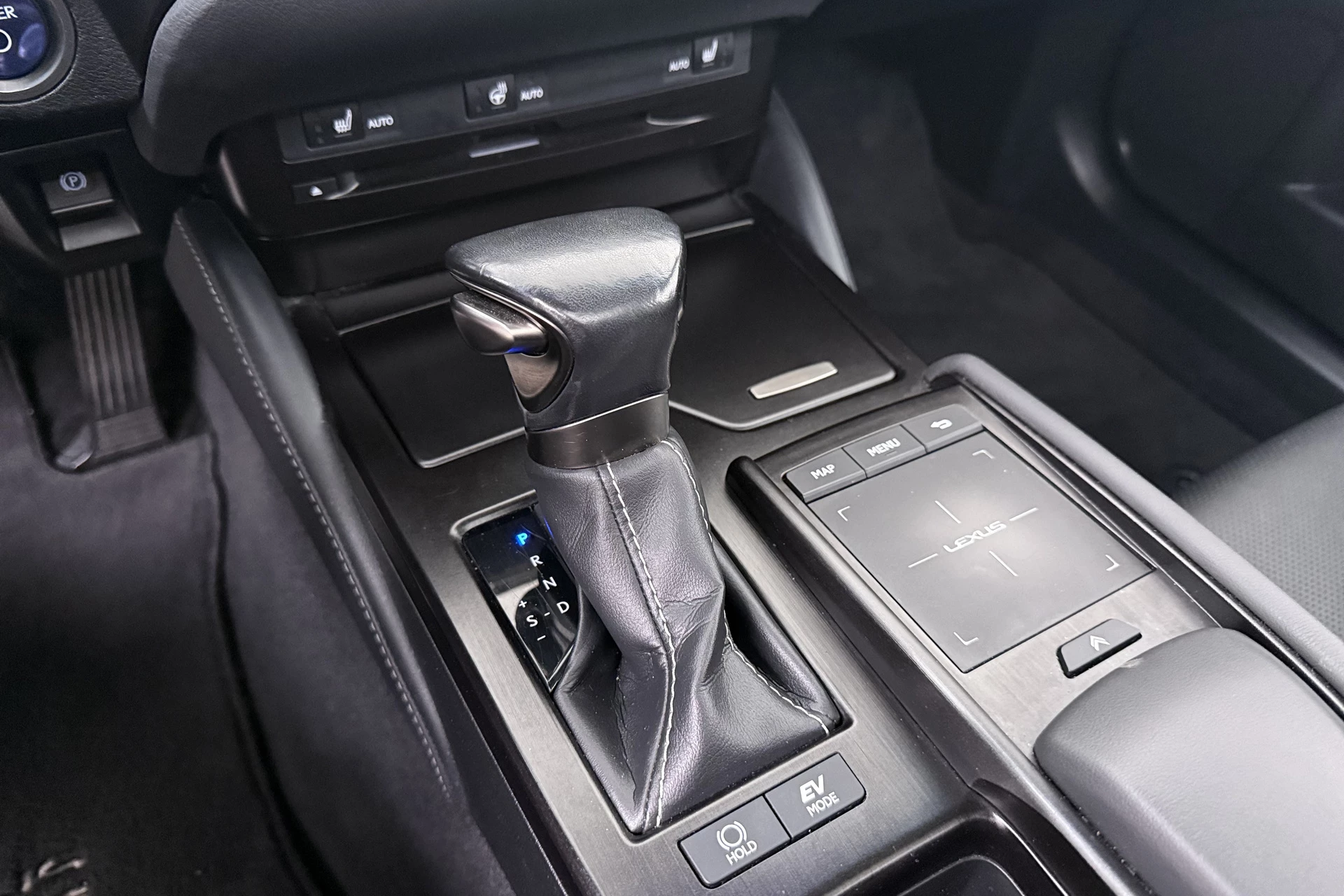 Hoofdafbeelding Lexus ES