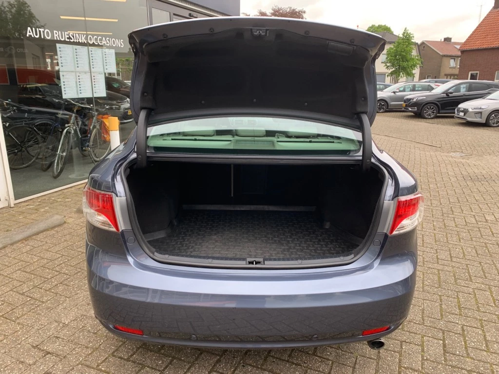 Hoofdafbeelding Toyota Avensis