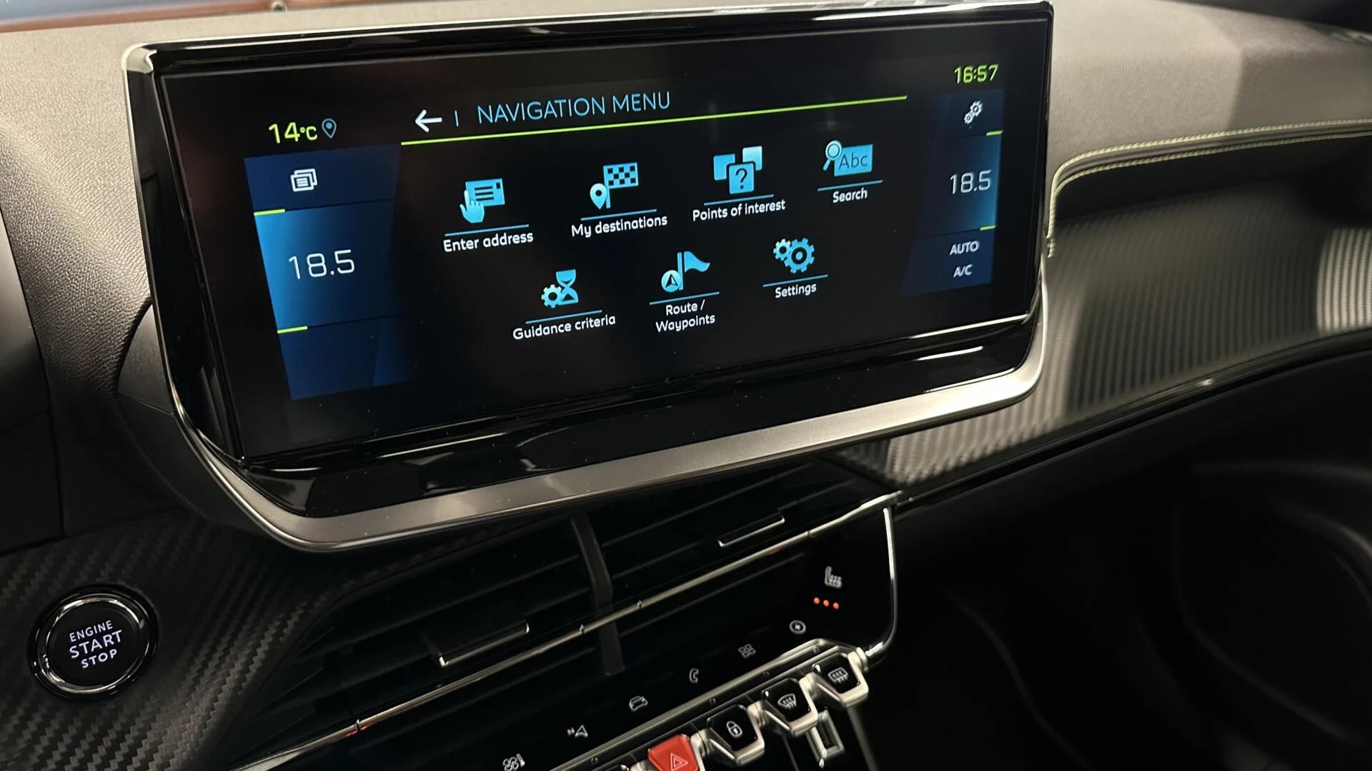 Hoofdafbeelding Peugeot e-2008