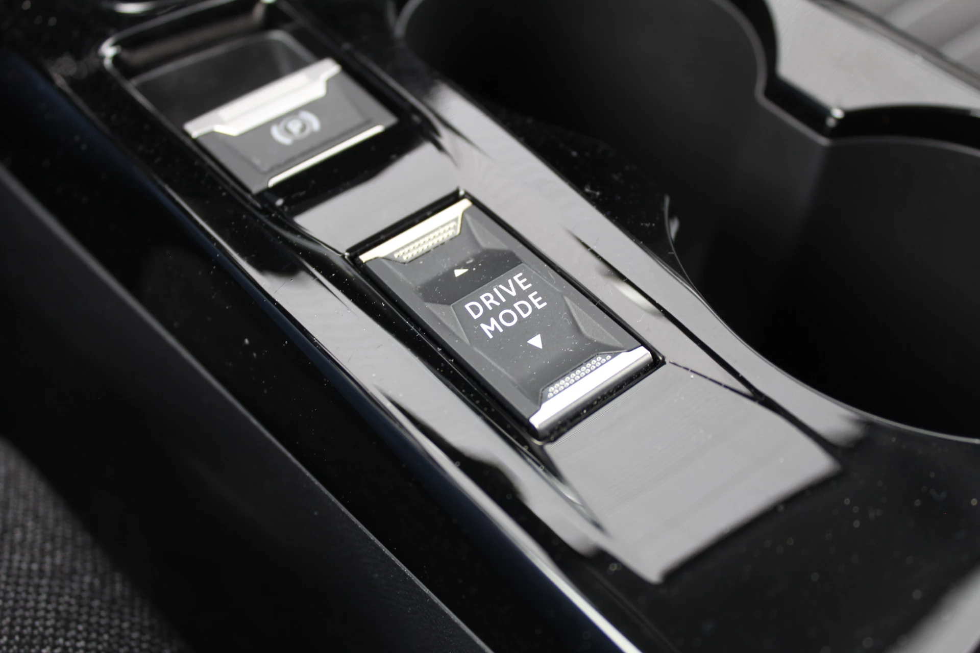 Hoofdafbeelding Peugeot e-208