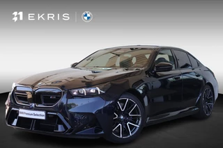 BMW 5-serie M5 | Driving Assistant Professional | Parking Assistant Professional | elektrisch verstelbare stoel(en) met geheugen | Trekhaak | Panoramadak |  Bowers & Wilkins