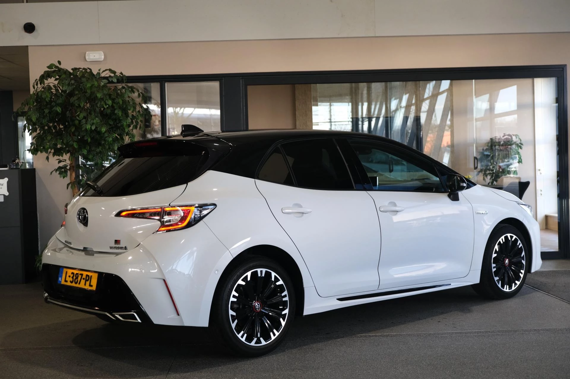 Hoofdafbeelding Toyota Corolla