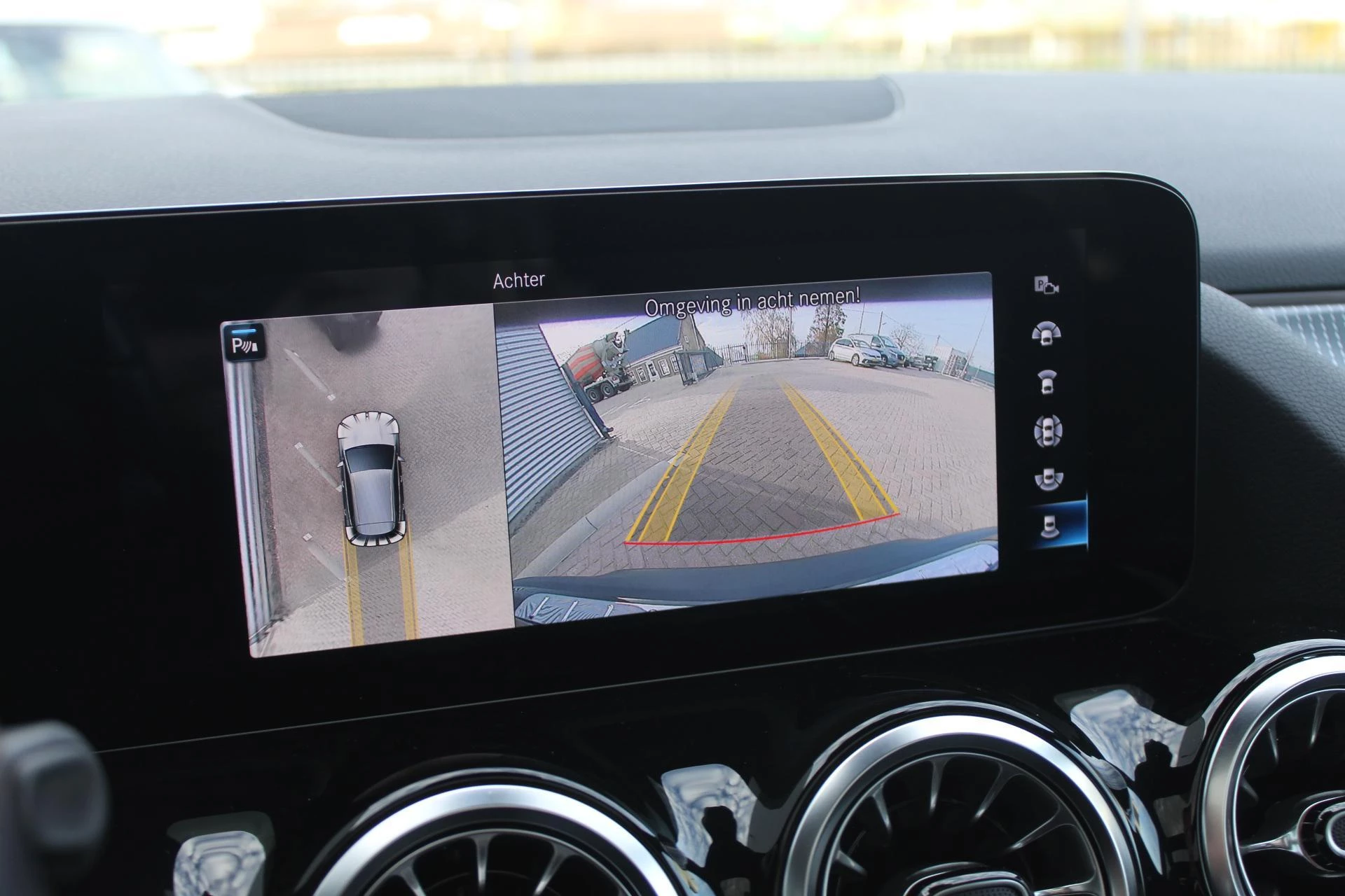 Hoofdafbeelding Mercedes-Benz EQA