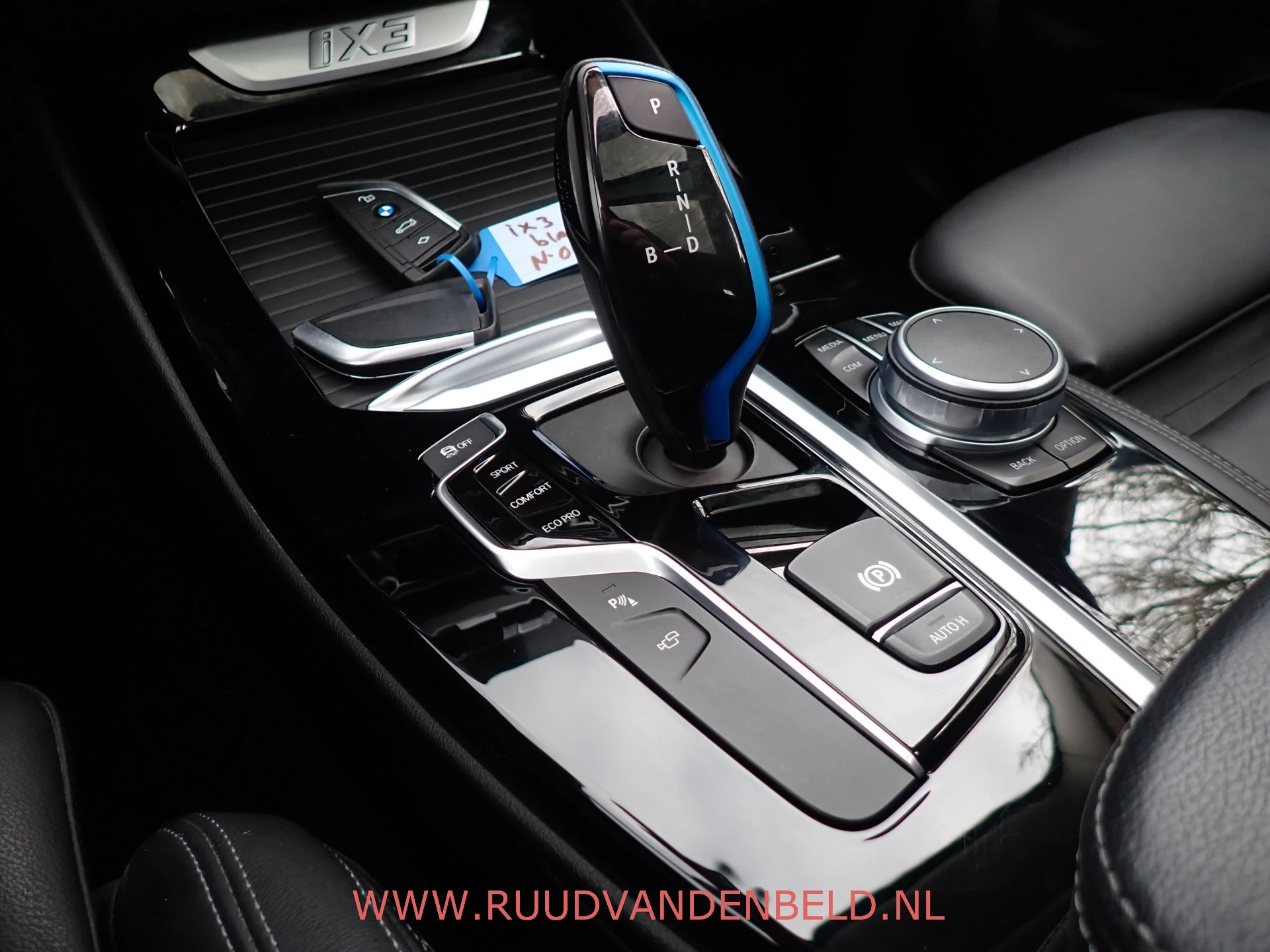 Hoofdafbeelding BMW iX3