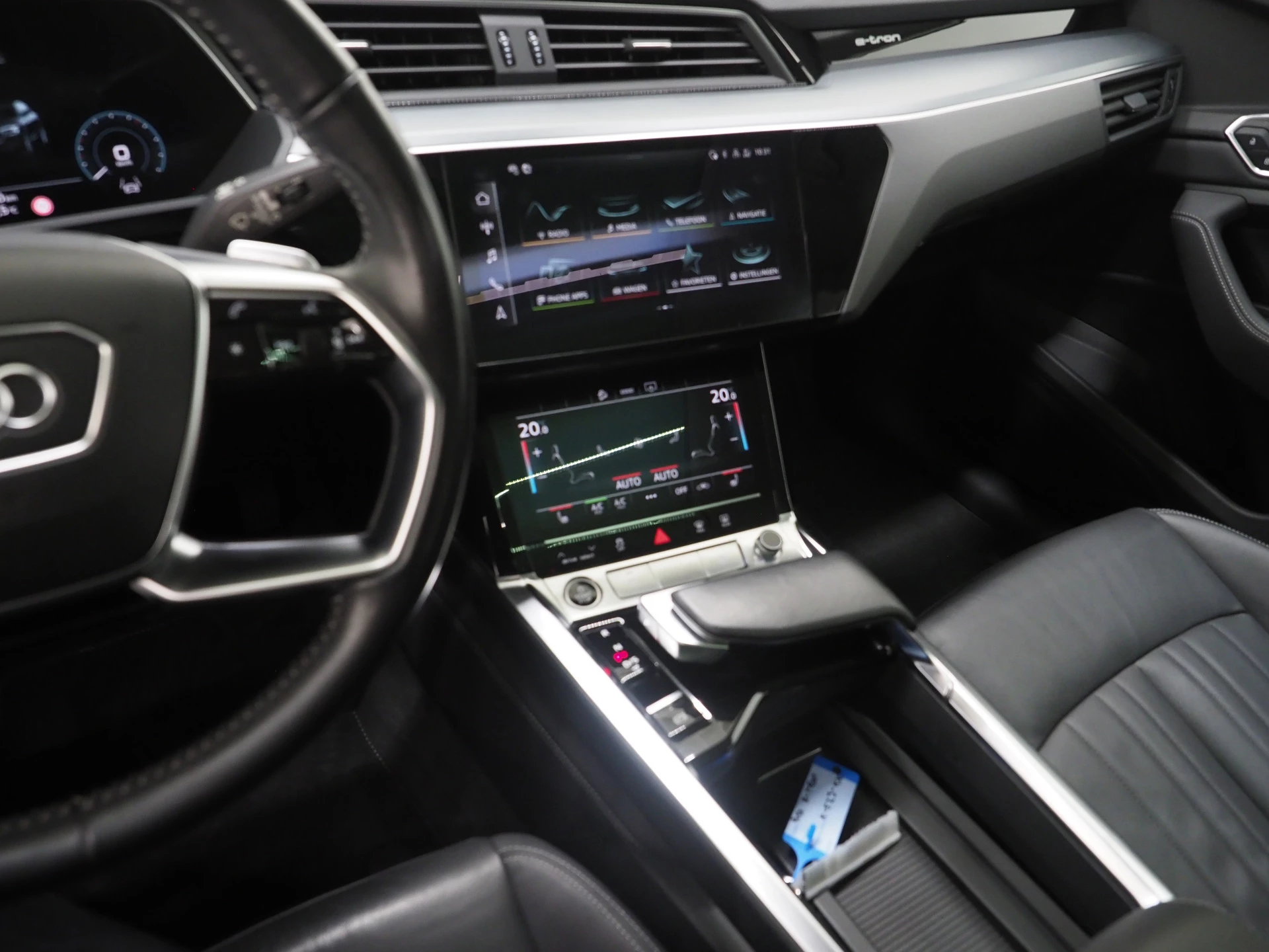 Hoofdafbeelding Audi e-tron