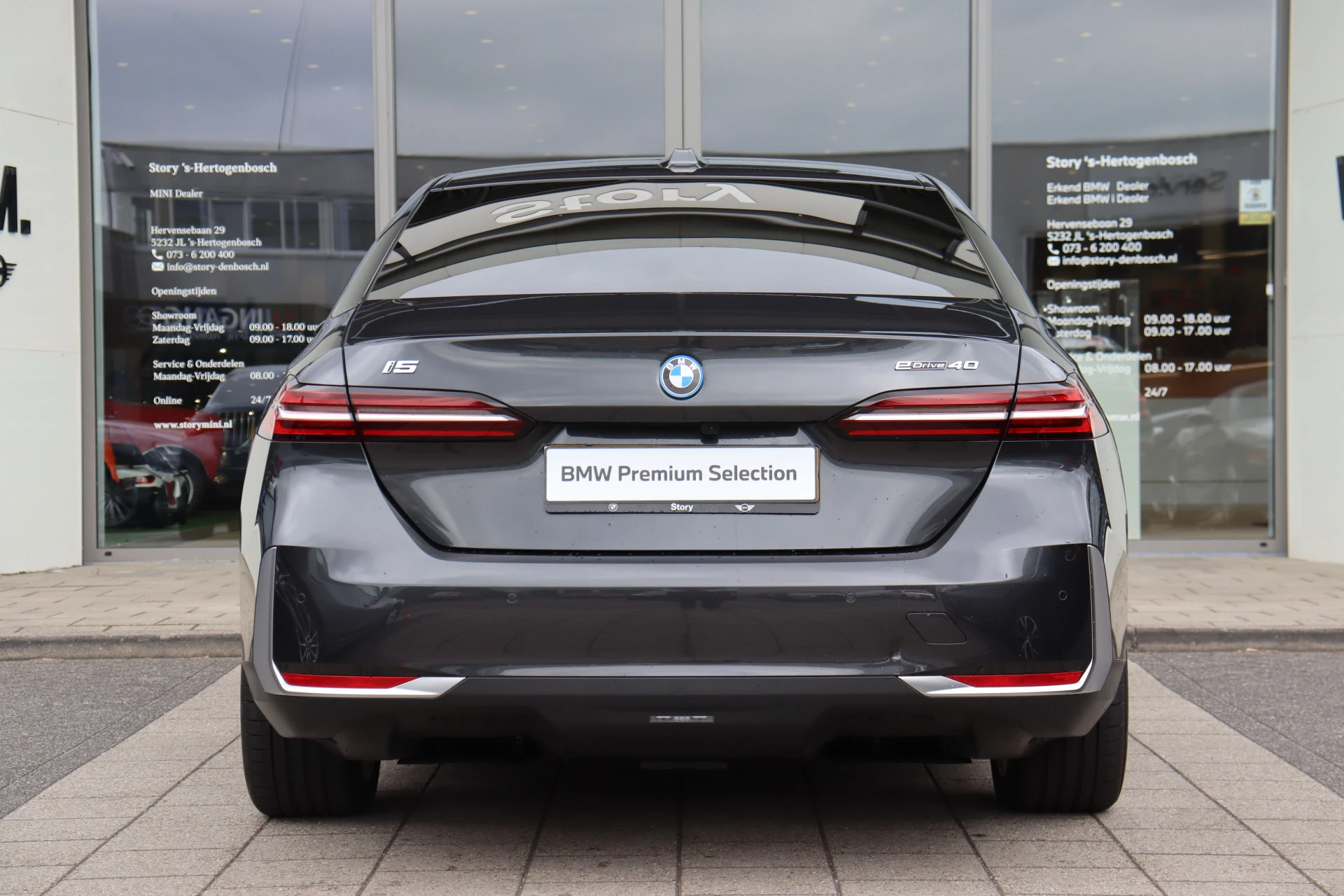Hoofdafbeelding BMW i5